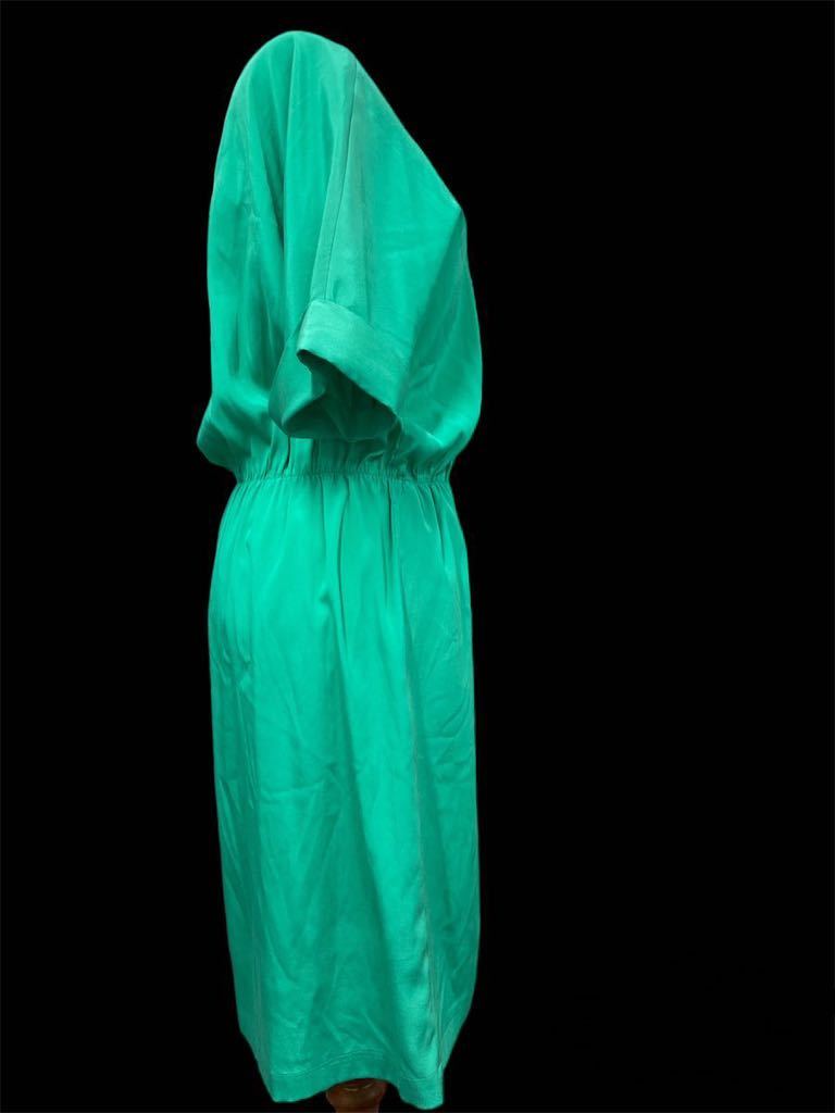 DKNY シルクワンピースドレス　エメラルドグリーン　サマードレス 緑　絹　半袖 ミニワンピースリゾート　パーティーミニドレス水着の上に_画像5
