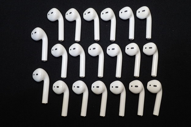 1151[M]大量！◆Apple Airpods エアポッズ◆A2032/第二世代/R/右/イヤホンのみ/片耳/まとめて 20点セット♪_画像1