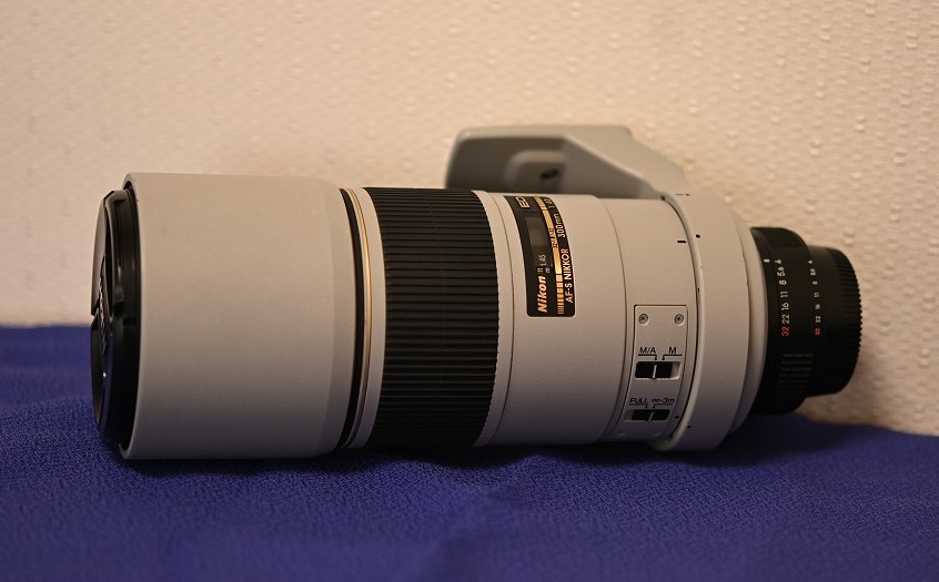 ☆最終出品　Nikon 単焦点レンズ Ai AF-S Nikkor 300mm f/4D IF-ED ライトグレー _画像2