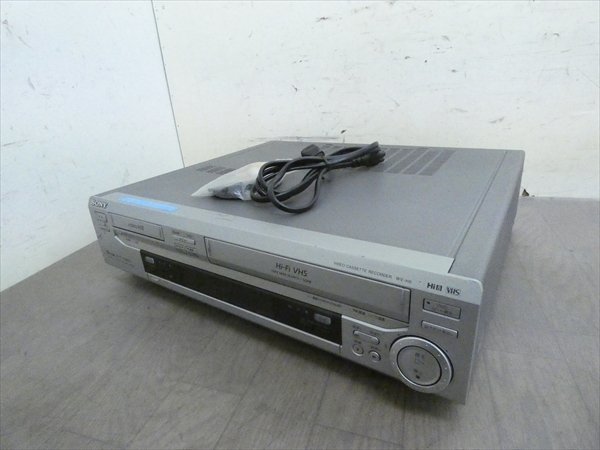 録再OK/AVコード付属☆SONY/ソニー☆Hi8/VHS Wデッキ☆WV-H6 管N23125 #_画像1