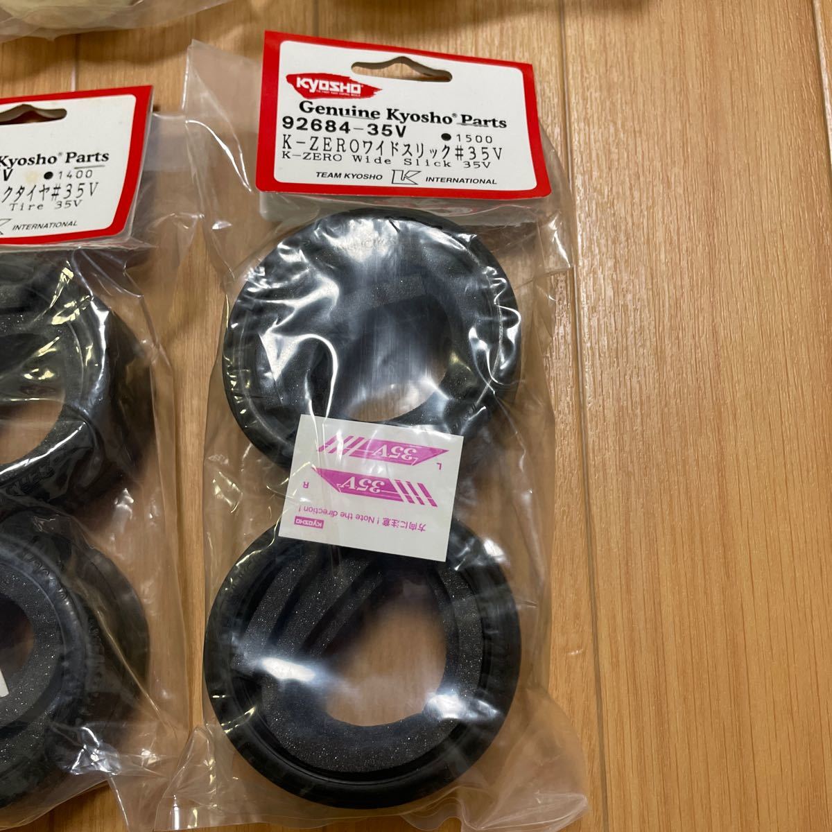kyosho 1/10 エンジンカー スーパーテン FW03 タイヤ ホイールセット ロープロホイール 92545 92546 K-ZEROスリックタイヤ#35V 京商 TGX - ホイール kyosho 1/10 エンジンカー スーパーテン FW03 タイヤ ホイールセット ロープロホイール 92545 92546 K-ZEROスリックタイヤ#35V 京商 TGX - ホイール