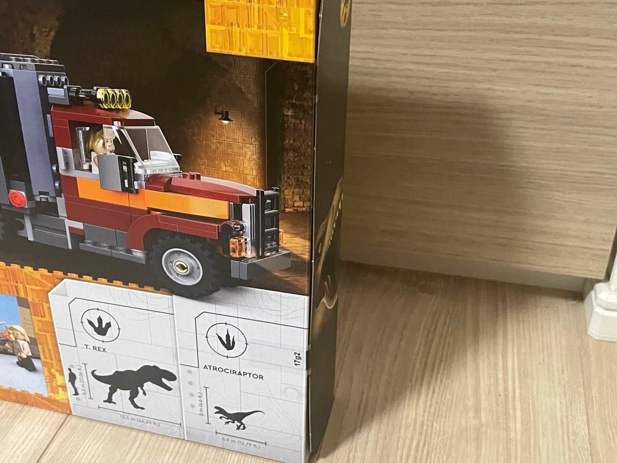 【新品未開封・限定価格】レゴ（LEGO）ジュラシック・ワールド T-レックスとアトロキラプルの大脱走 76948