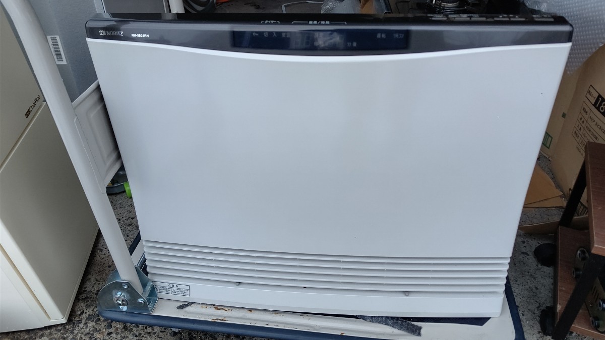 7630円 ノーリツ 温水ルームヒーター RH-5502RN-BL 木造14畳 7630円 ノーリツ 温水ルームヒーター RH-5502RN-BL 木造14畳