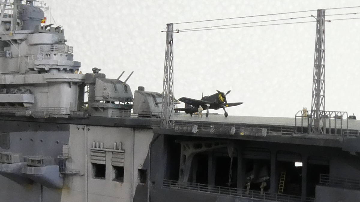 USS バンカーヒル　空母　精密完成品　１/７００ ドランゴン社製　Banker Hill 新品_画像7