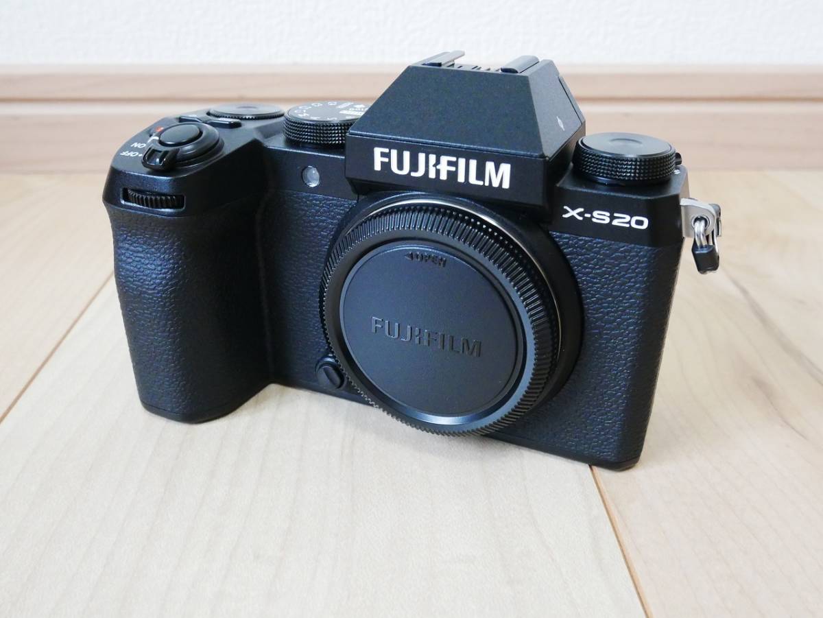 ☆美品　FUJIFILM X-S20 XC15-45mmレンズキットとフジノンレンズ XC50-230mmF4.5-6.7 OIS IIをセットで（おまけ付）☆_画像3