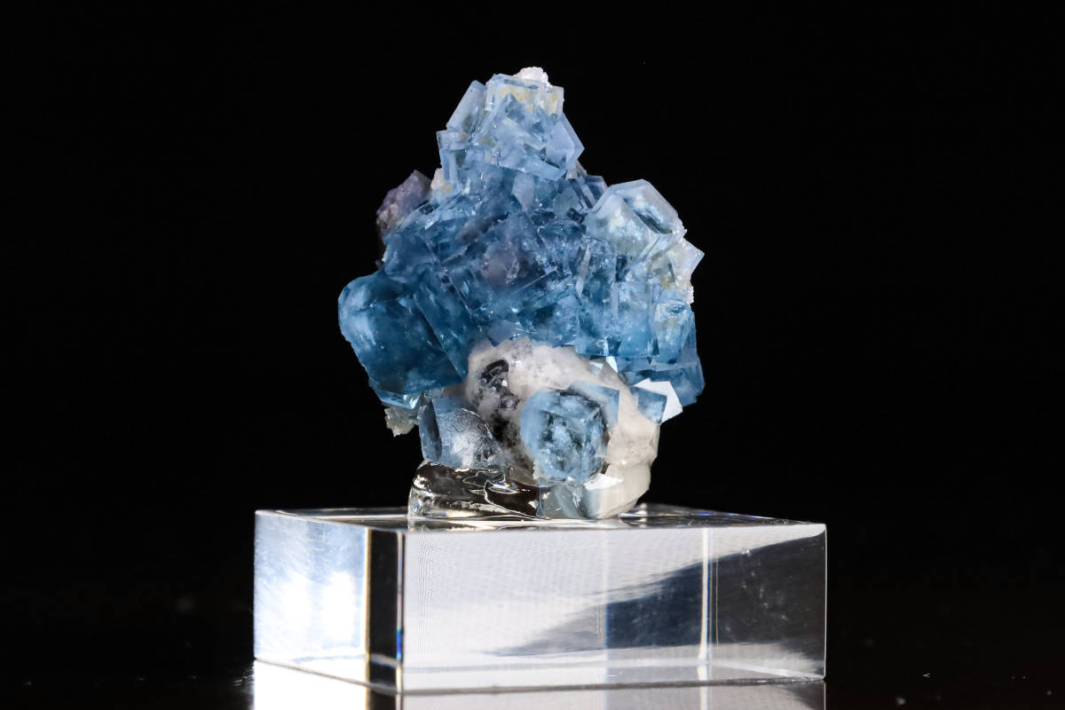 超綺麗なブルー＆ゾーニング 透明感ある 天然 フローライト キュービッククラスター 15g 天然石 結晶 鉱物 標本 コレクション｜中国_画像8