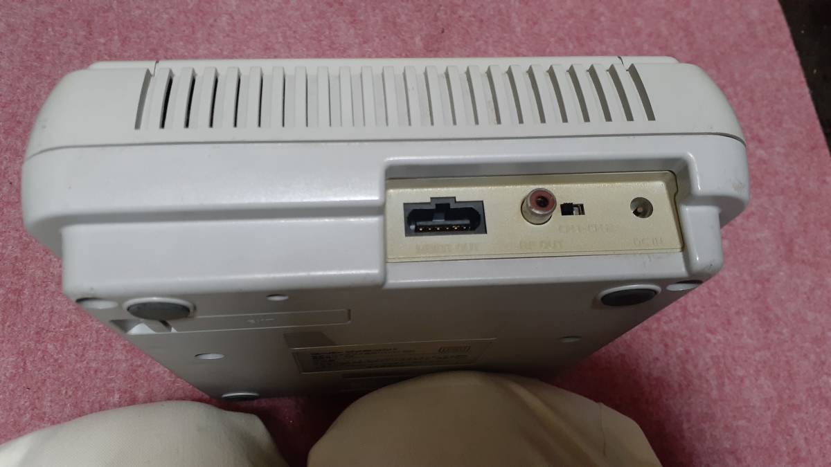 ◇　ＳＦＣ　【スーパーファミコン本体のみ　前期型　1/②　コンデンサー交換/オーバーホール済】動作保証_画像9