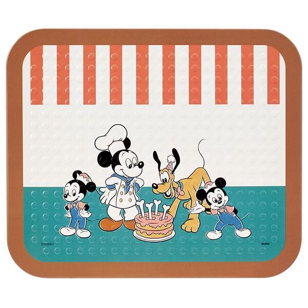 ミッキー＆フレンズ キッチン耐熱ボード S 鍋敷き 鍋 置き 熱 汚れ 保護 ディズニー Disney キャラクター スケーター_画像1