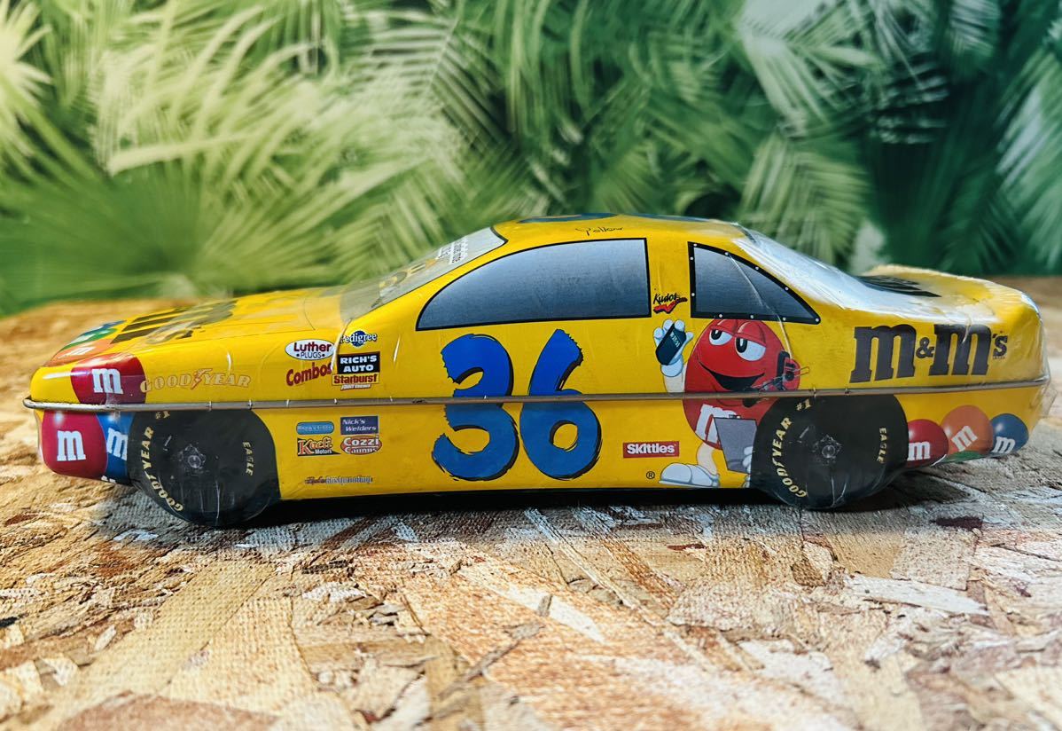 00' vintage M&M's #36 Race Car Yellow Tin Sealed Nascar 1st EDITION◆ビンテージエムアンドエムズ◇ナスカーレーシングカー◆企業レア_画像3