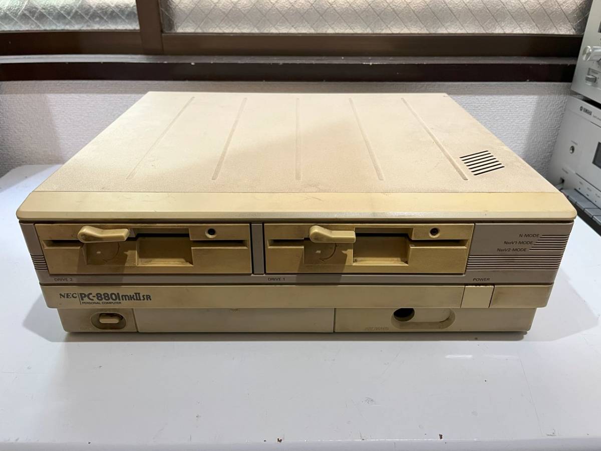 NEC　PC-88　レトロパソコン　PC-8801mkIISR　起動しました_画像1