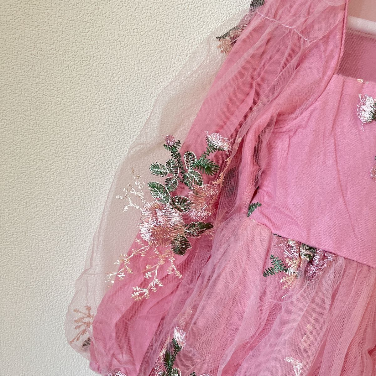 130センチ 花刺繍 スカラップ シースルー ワンピース ドレス 結婚式 入園