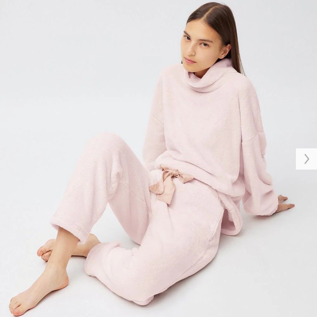 GU ハイネック マシュマロフィール ラウンジセット 3XL 4L GU ハイネック マシュマロフィール ラウンジセット 3XL 4L