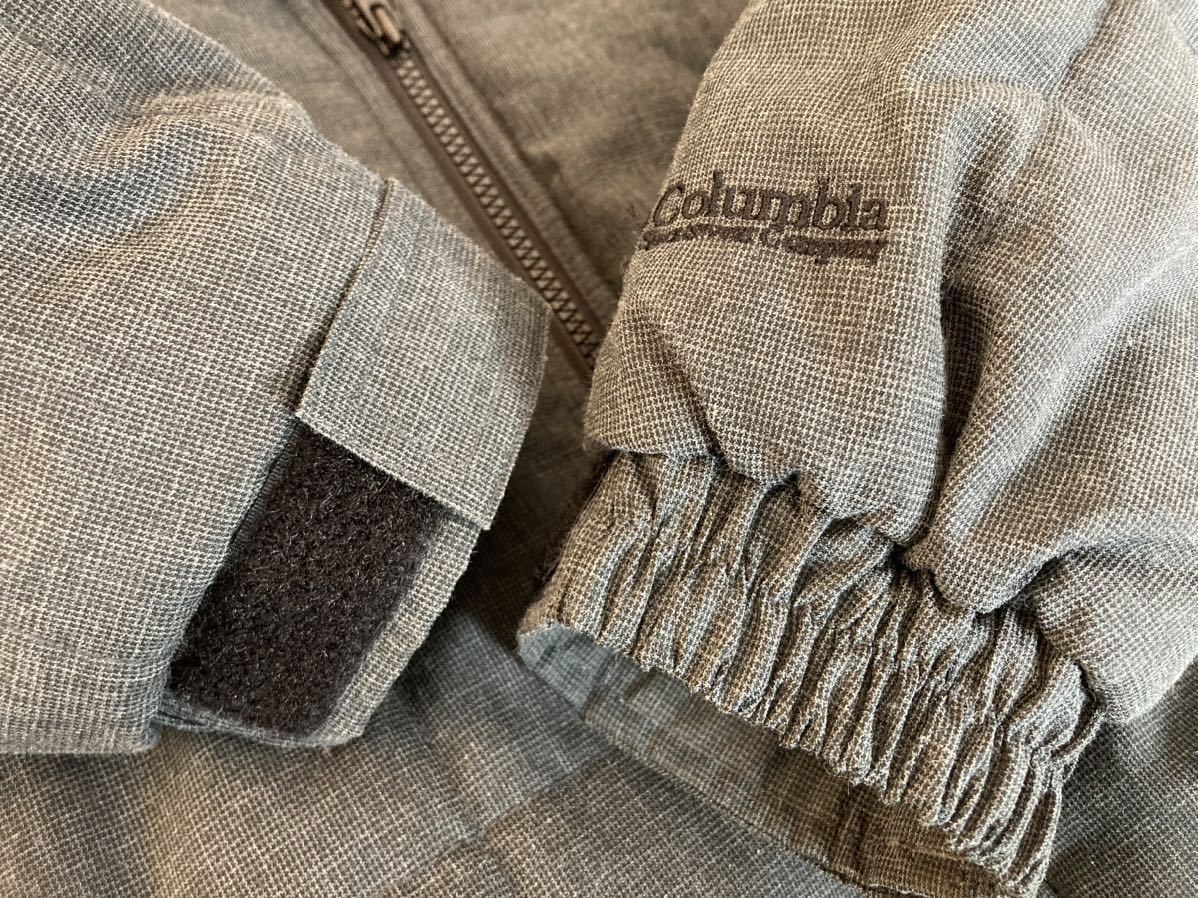 Columbia コロンビア レディースSサイズ グレー 冬用ジャケット_お袖になります