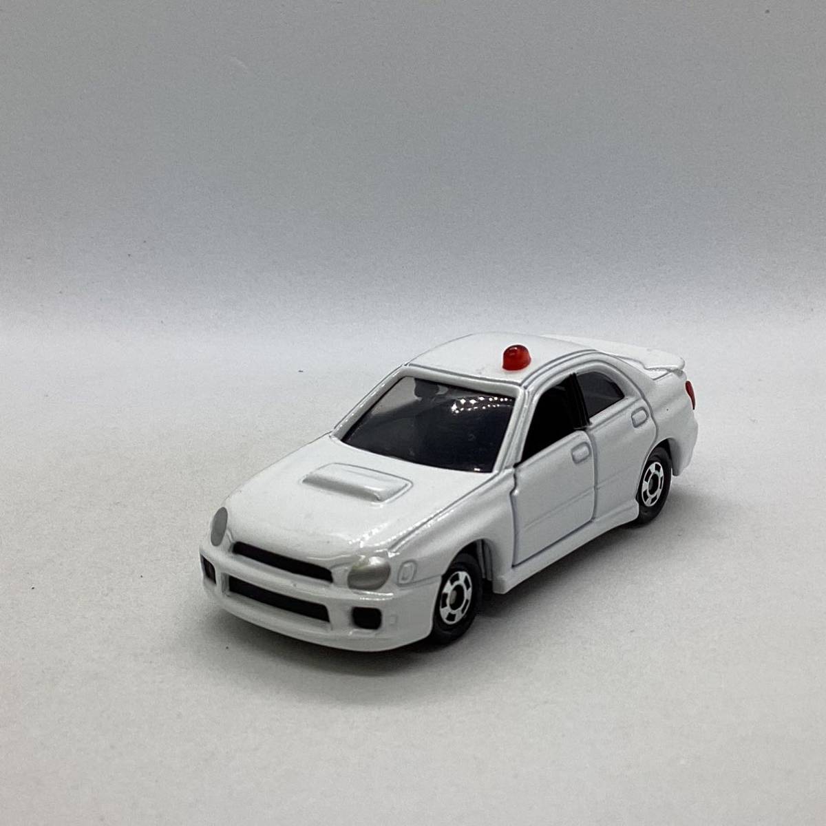 EM1701 トミカ ミニカー スバル SUBARU インプレッサ WRX 覆面パトロールカー パトカー _画像1