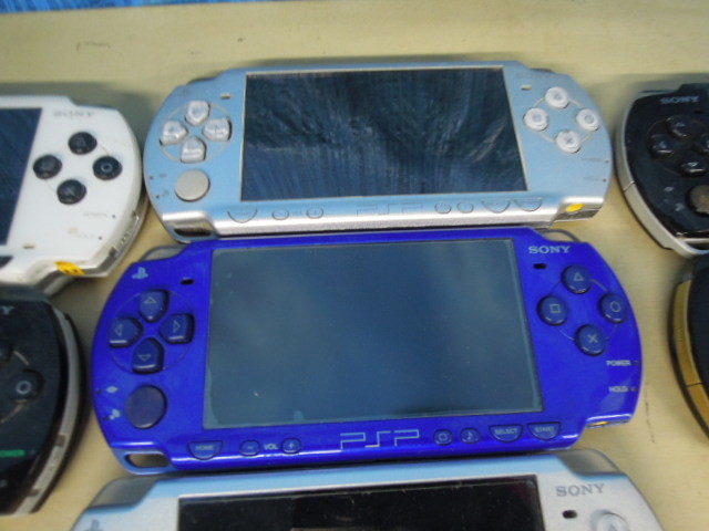 ●まとめ　PSP-1000/2000/3000　計９台セット※ジャンク■６０_画像3