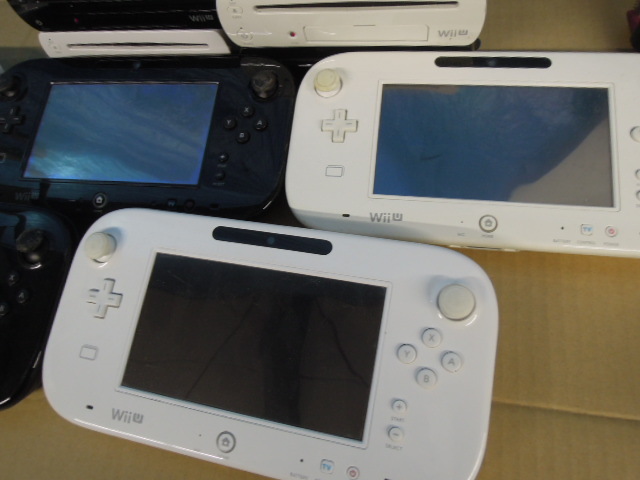 ●②まとめ　任天堂　WiiU　３２G５台　パッド５台セット※ジャンク■１００_画像3