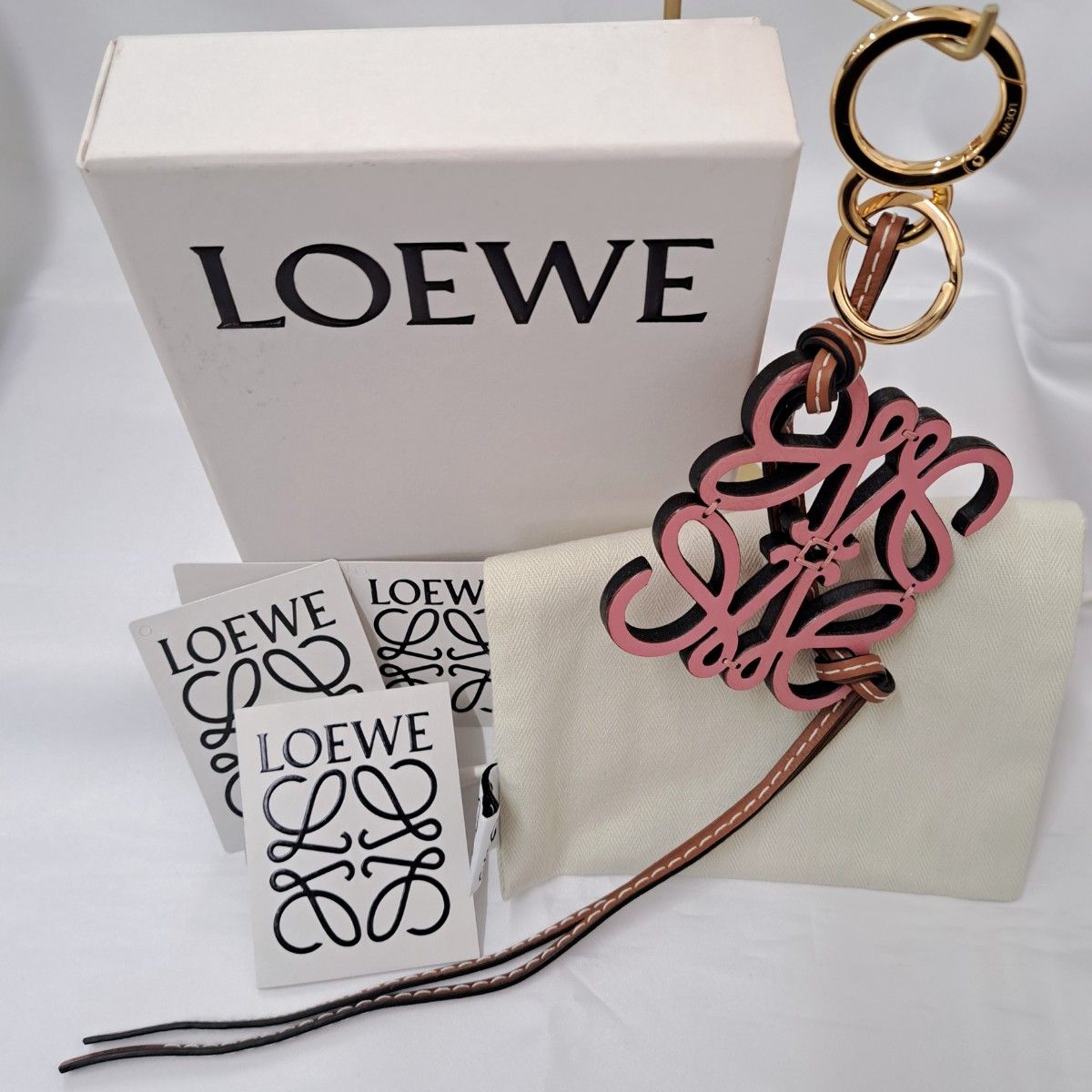 ロエベ　LOEWE　アナグラム　 バックチャーム キーリング チャーム　CANDY キャンディ　ピンク　チャーム