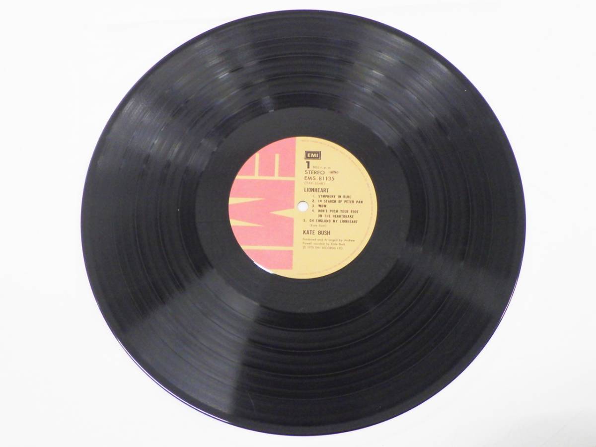 01 15-587040-22 [Y] Kate Bush ケイトブッシュ LP レコード 2枚 セット ライオンハート ドリーミング 札15_画像4