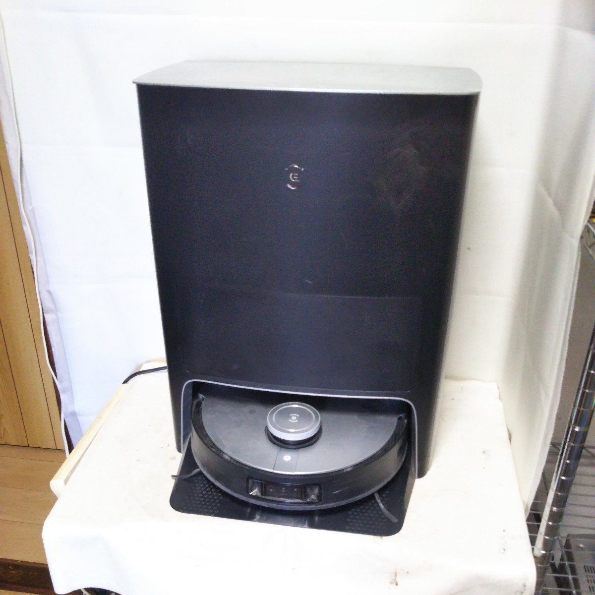 送料無料(棚M3353)床掃除ロボット ECOVACS エコバックス ディー 送料無料(棚M3353)床掃除ロボット ECOVACS エコバックス ディー