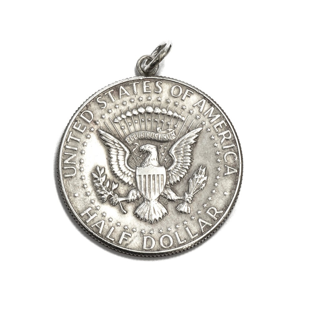 ペンダントトップ シルバー925 ケネディー50セント硬貨ペンダント 表面:大統領の紋章 裏面:ケネディー 1965年～1970年 ヘッドのみ
