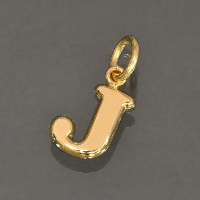 ペンダントトップ 18金 イエローゴールド J イニシャルの ペンダントトップ 18金 イエローゴールド J イニシャルの