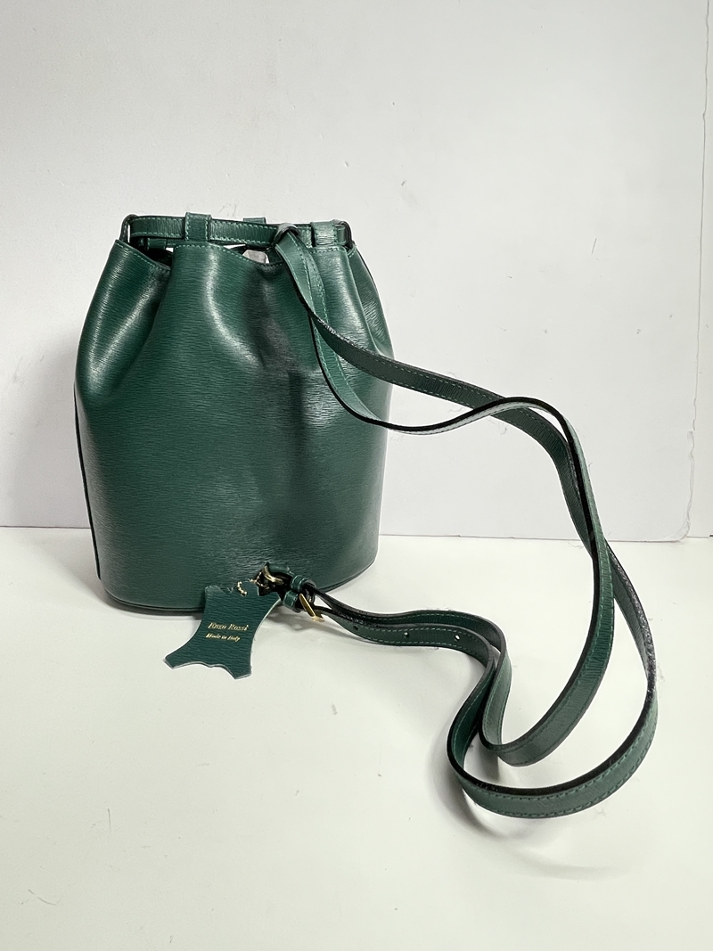 ● コレクター必見 イタリア製 レザー リュック レディース 鞄 カバン かばん バッグ 女性 ファッション 小物 tk923_画像5