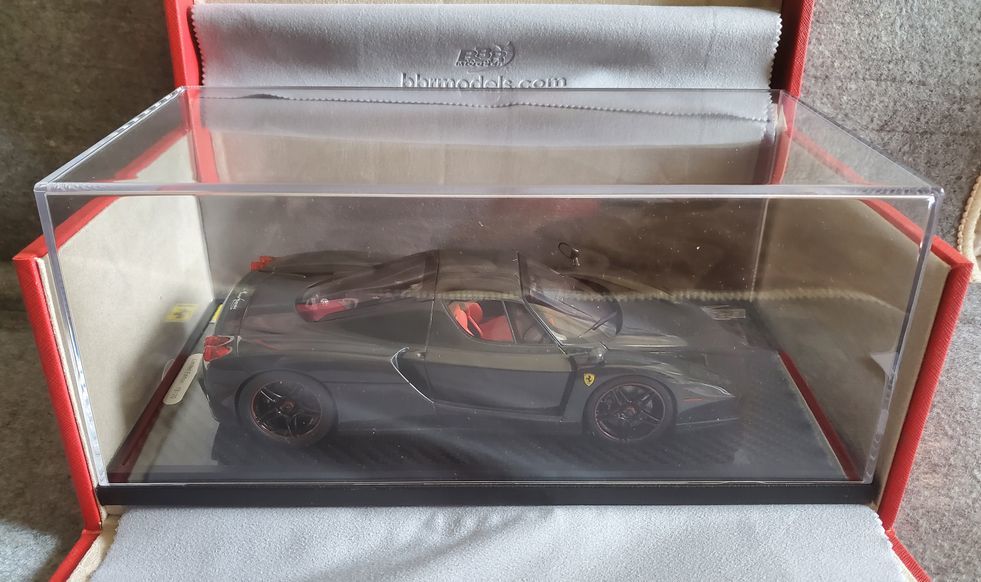 [アクリルケース未開封] 1/18 BBR Enzo 2004 Gloss Full Carbon Fibre 革ハードケース付 限定20pcs