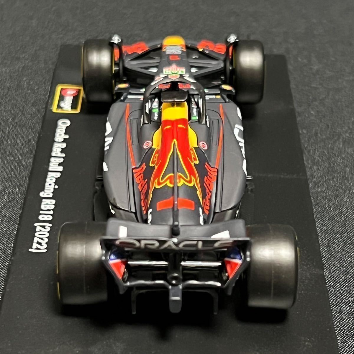 【 1 】ブラーゴ F1 1:43 2022年 レッドブル レーシング RB18 No.1 マックス・フェルスタッペン ドライバー & 専用ケース付の画像7