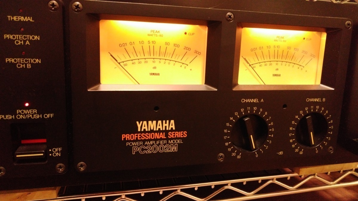 YAMAHA PC2002M SP端子バナナ・RCA入力・電源3端子インレット - アンプ YAMAHA PC2002M SP端子バナナ・RCA入力・電源3端子インレット - アンプ