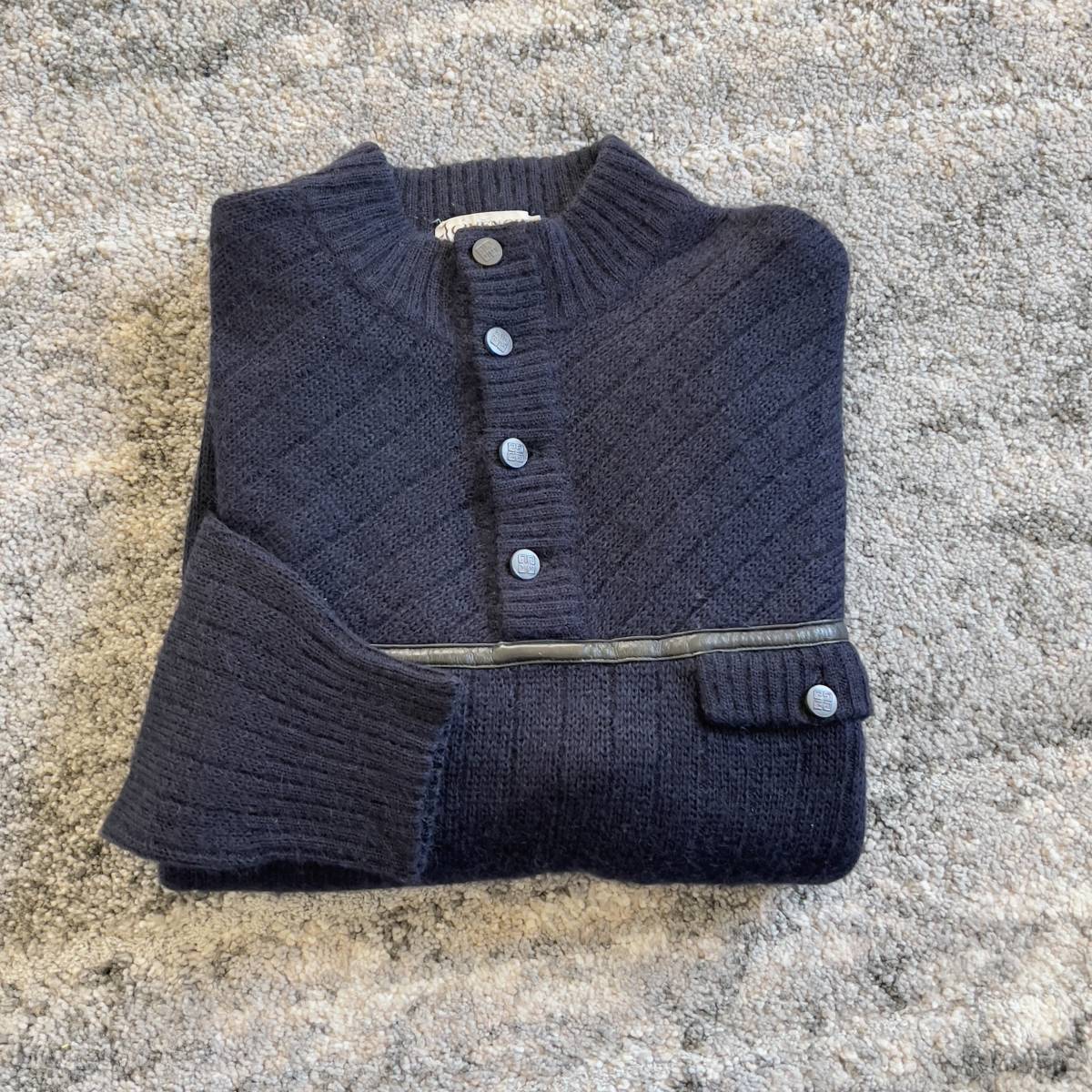 ◆OLD GIVENCHY ヴィンテージ ジバンシー MOHAIR モヘア65％ セーター 4Gロゴ柄レザーボタン ニット knit メンズ ジバンシィ ネイビー