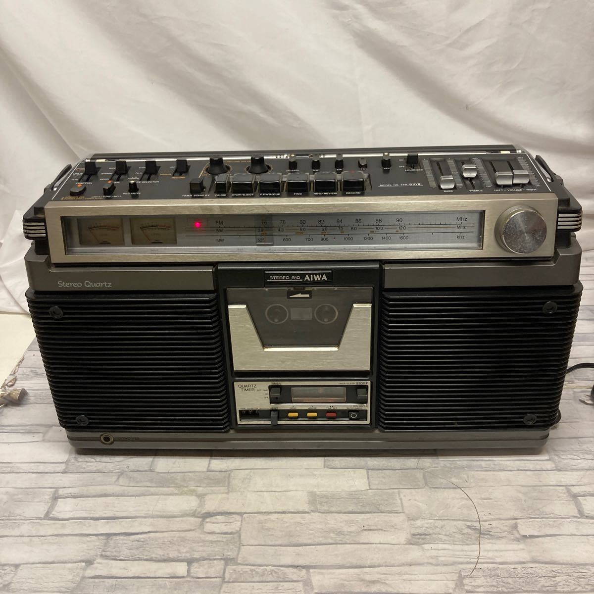 1816番　AIWA アイワ ステレオラジオカセットレコーダー TPR-810 クォーツ810 FM SW MW 昭和レトロ レトロ_画像1