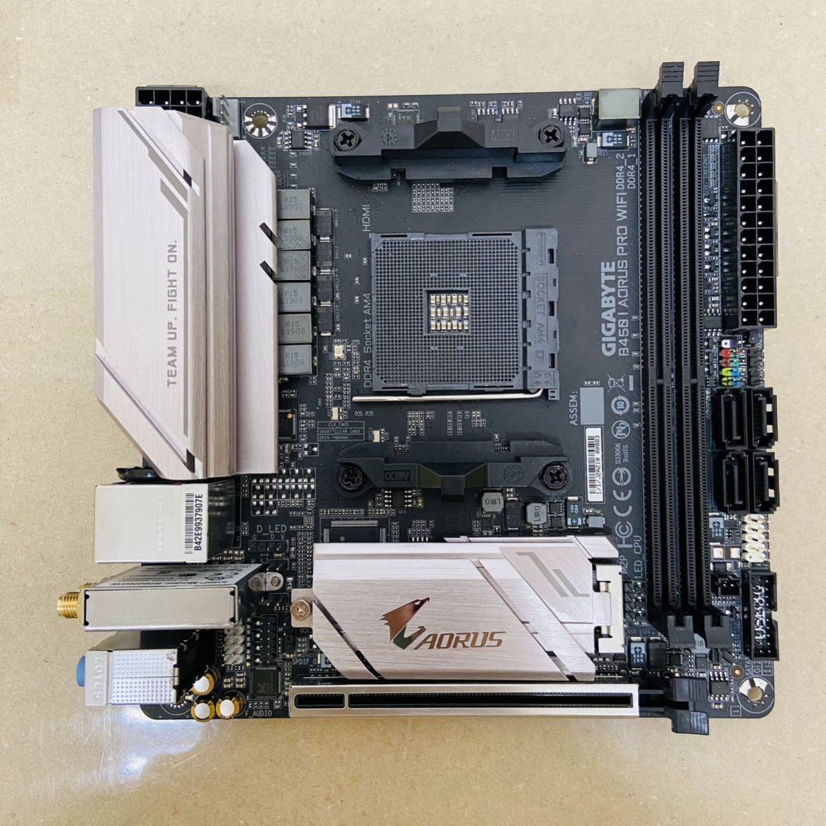 　GIGABYTE B450 I AORUS PRO WIFI 箱あり　i16730 80サイズ発送_画像5