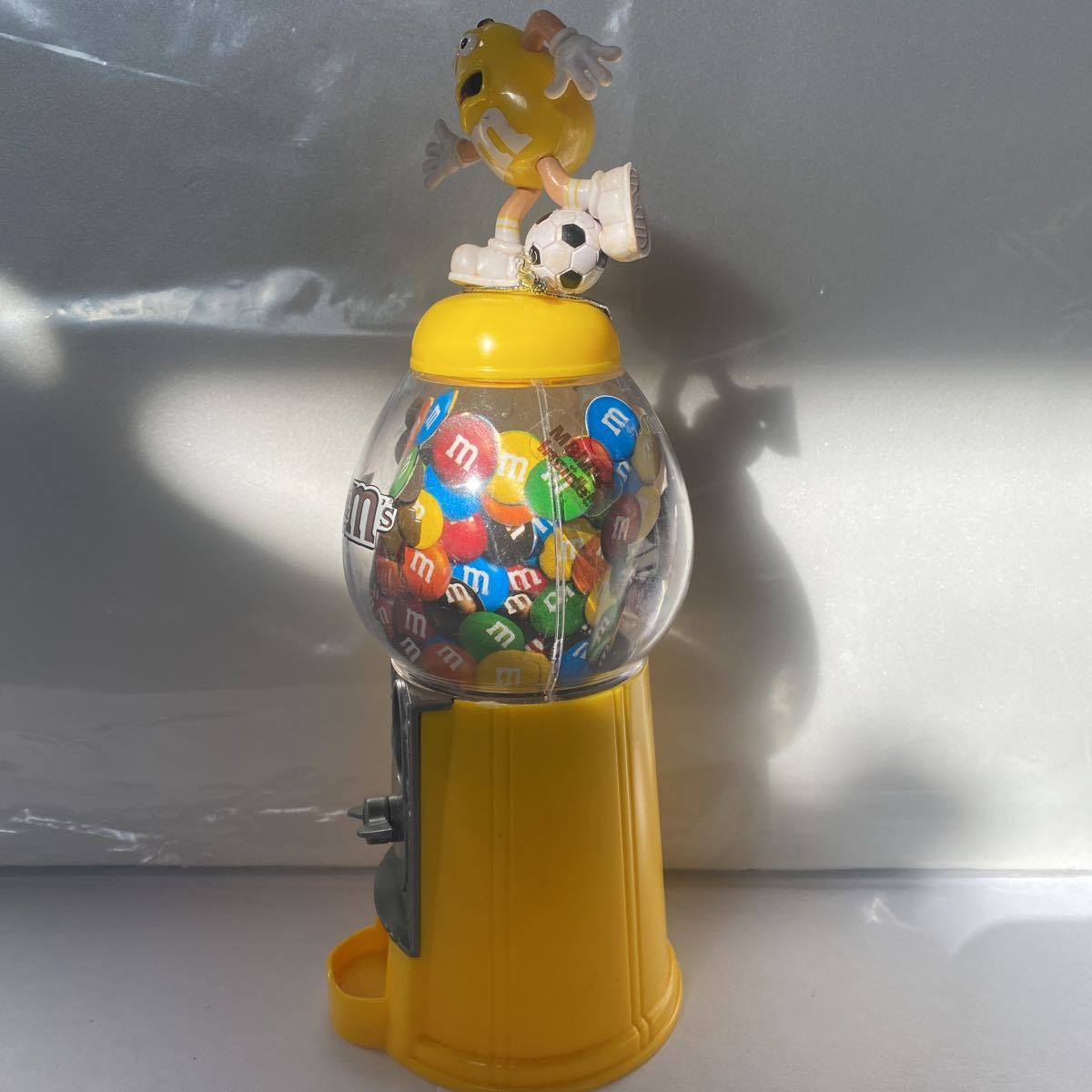 ⑥★★m＆m's★★キャンディーディスペンサー！★エムアンドエムズ★candy dispenser!検索：企業物、ガムボールマシン型、イエロー