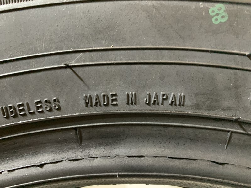 保管袋付 １セットのみ【送料無料】未使用夏タイヤ ４本セット 215/65R16 98H(SGY155)GOODYEAR EAGLE LS EXE 215/65/16 20年_画像6