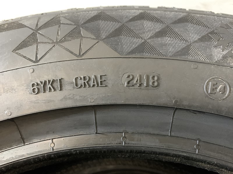 袋付 ラスト１台分＜送料別＞未使用スタッドレス4本セット 215/60R17 100T XL(WCO001-13) CONTINENTAL Viking contact 7 2018年 215/60/17_画像3