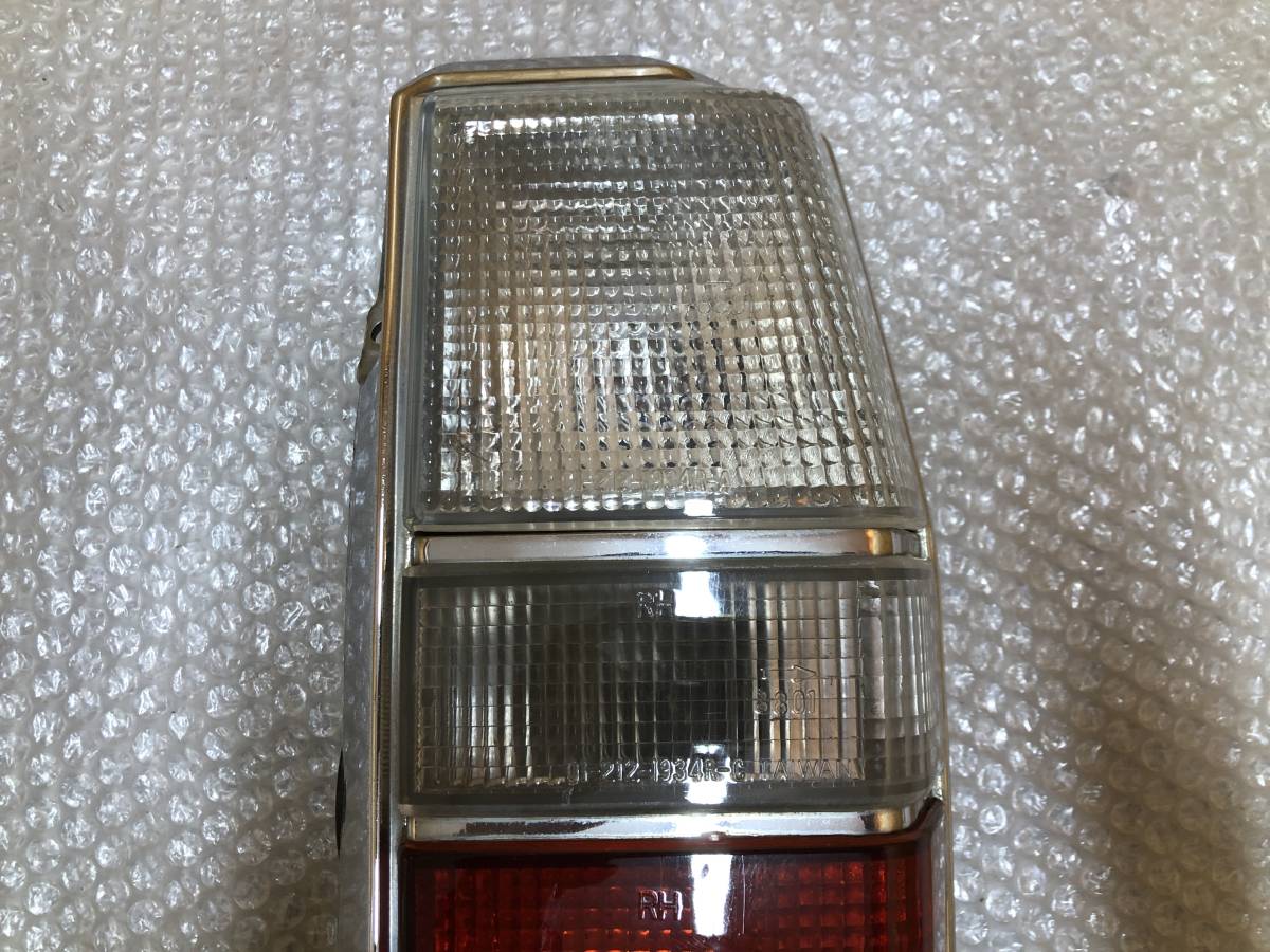* out of print goods * TOYOTA Toyota GX70G GX70 Mark Ⅱ Wagon for after market . white tail . white tail right tail lamp ma- van Mark Ⅱ van MARKⅡ