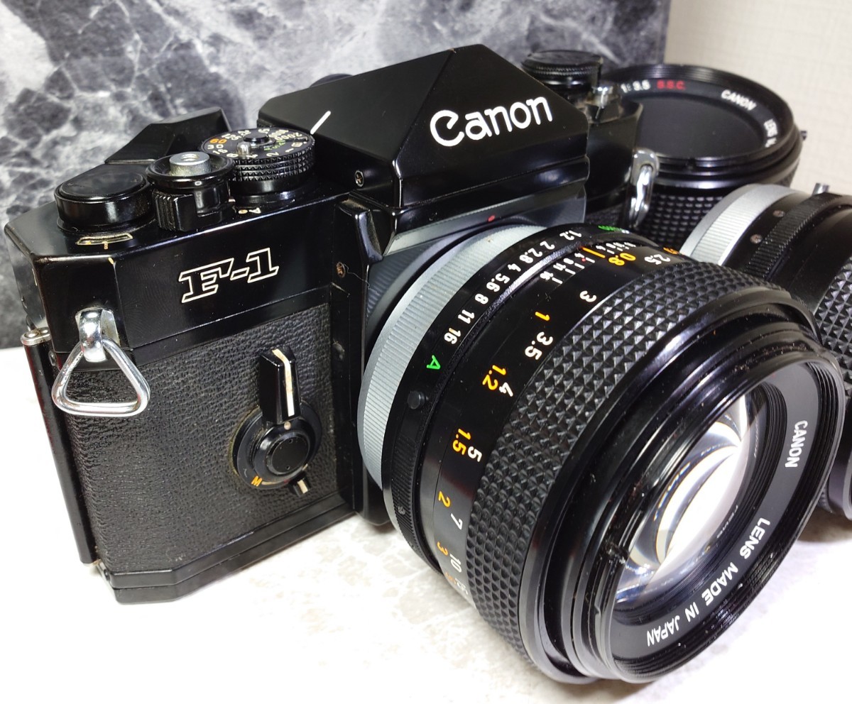 【終活整理】Canon F-1 後期型＋FD55mm f1.2 S.S.C　シンデレラ単焦点＋50mm f1.4＋50mm f3.5 マクロ 赤バッジ3本セット 各動作露出計良好 _画像2