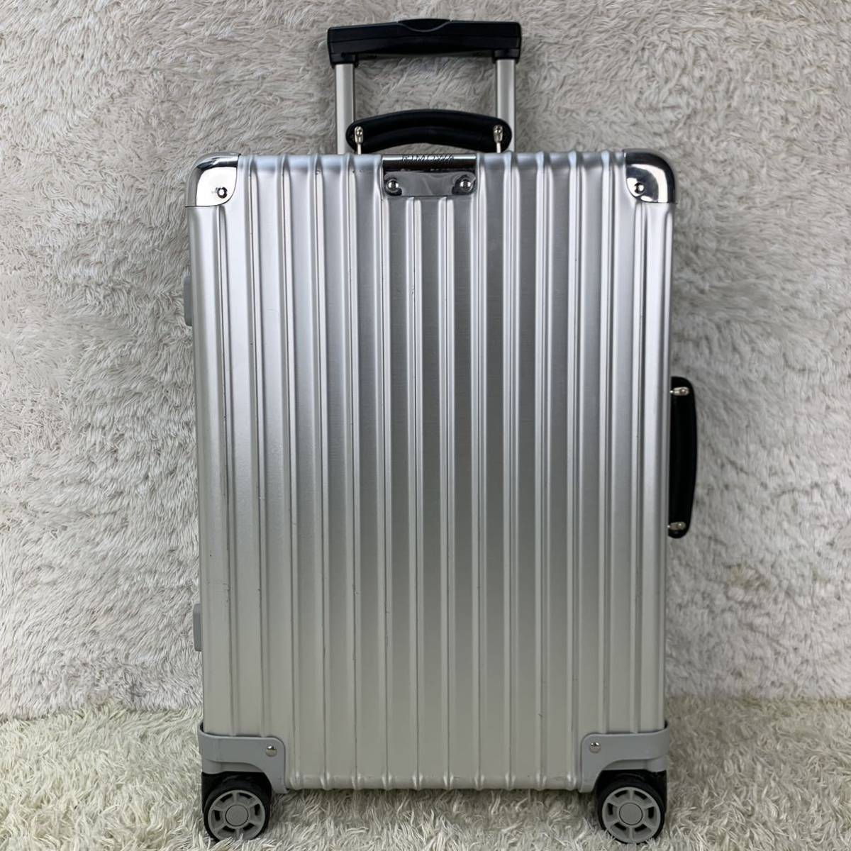 現行【極美品】RIMOWA リモワ CLASSIC クラシック CABIN 現行【極美品】RIMOWA リモワ CLASSIC クラシック CABIN