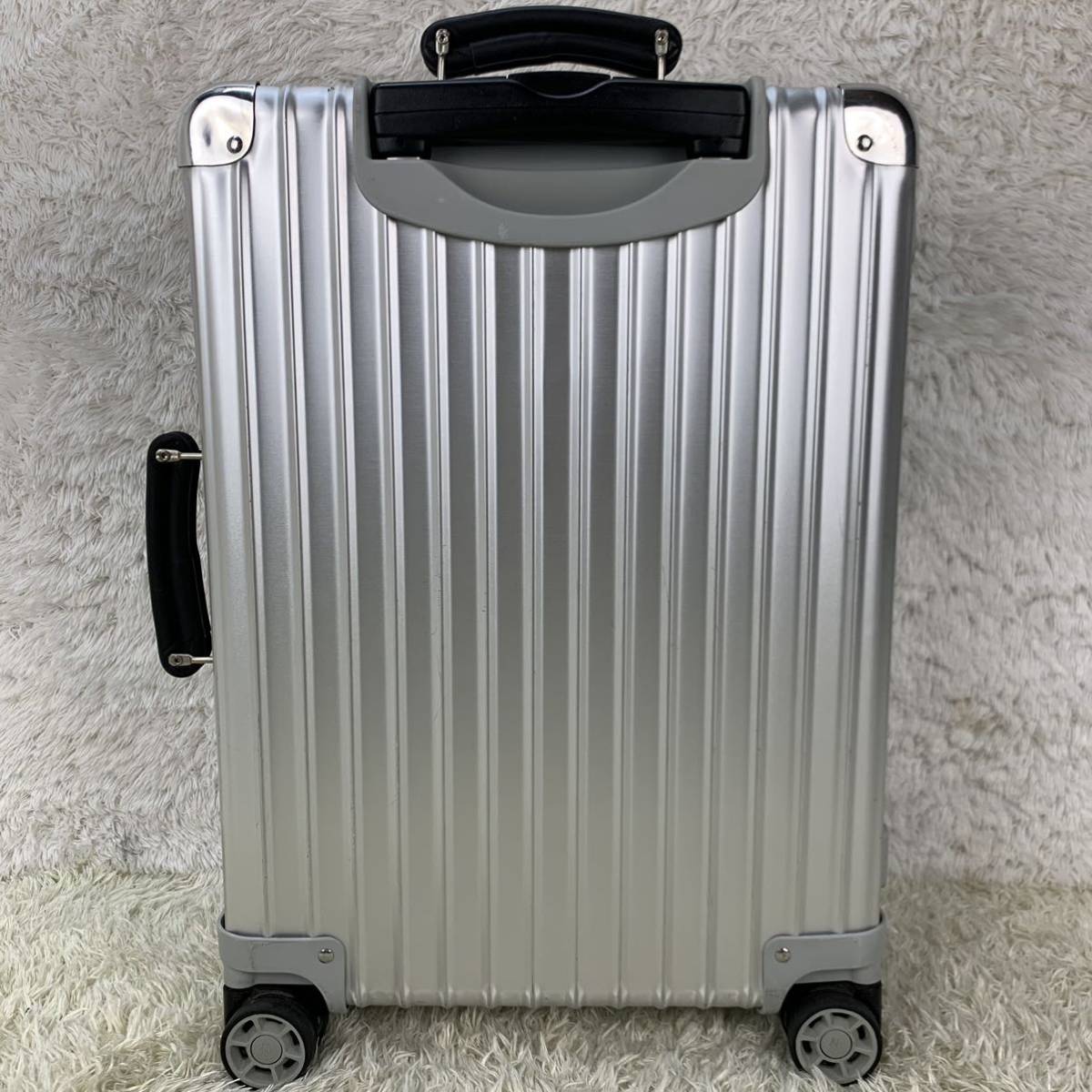 現行【極美品】RIMOWA リモワ CLASSIC クラシック CABIN 現行【極美品】RIMOWA リモワ CLASSIC クラシック CABIN
