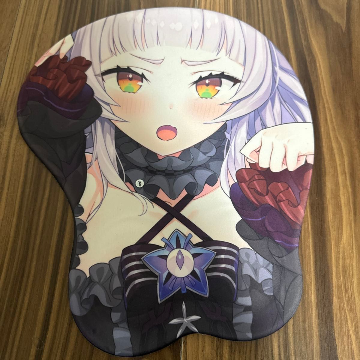 ホロライブ 紫咲シオン おっパイマウスパッド キャラクターグッズ ホロライブ 紫咲シオン おっパイマウスパッド キャラクターグッズ