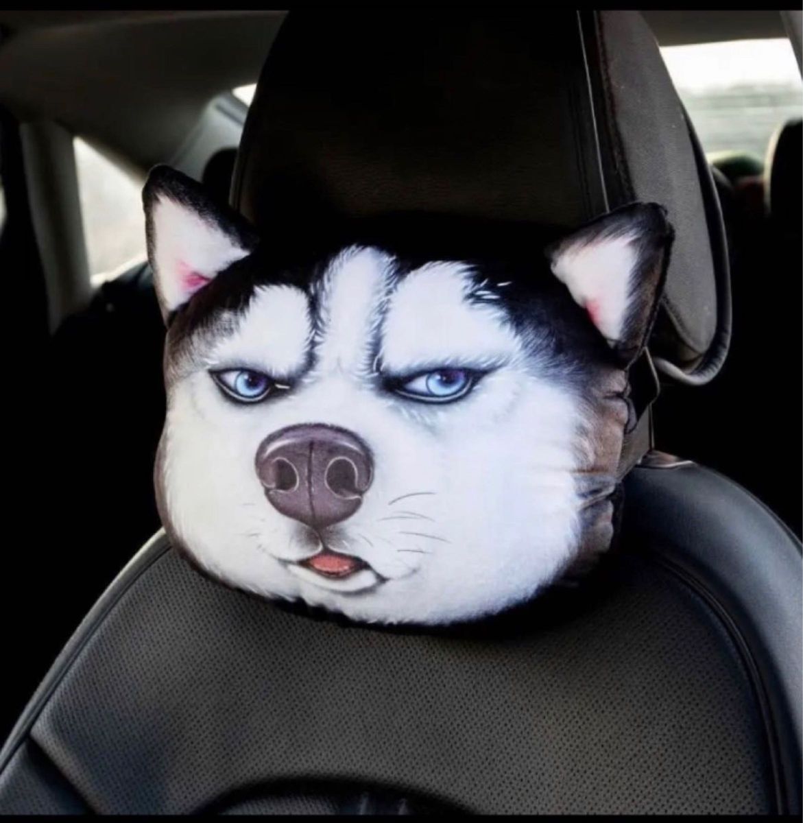 新品未使用品　かわいい車用ヘッドレストカバー　ハスキー犬　dog　クッション