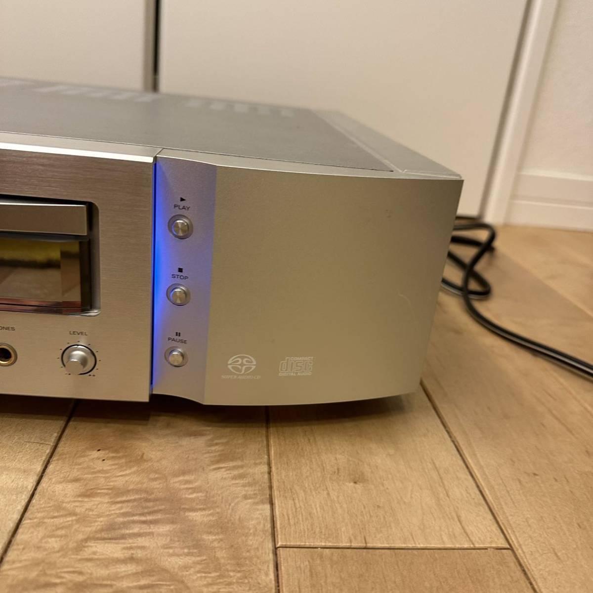 動作確認済!! MARANTZ マランツ SACDプレーヤー SUPER AUDIO SA-15S1 リモコン付 RC001SA オーディオ機器 金端子 ACケーブル付属_画像5