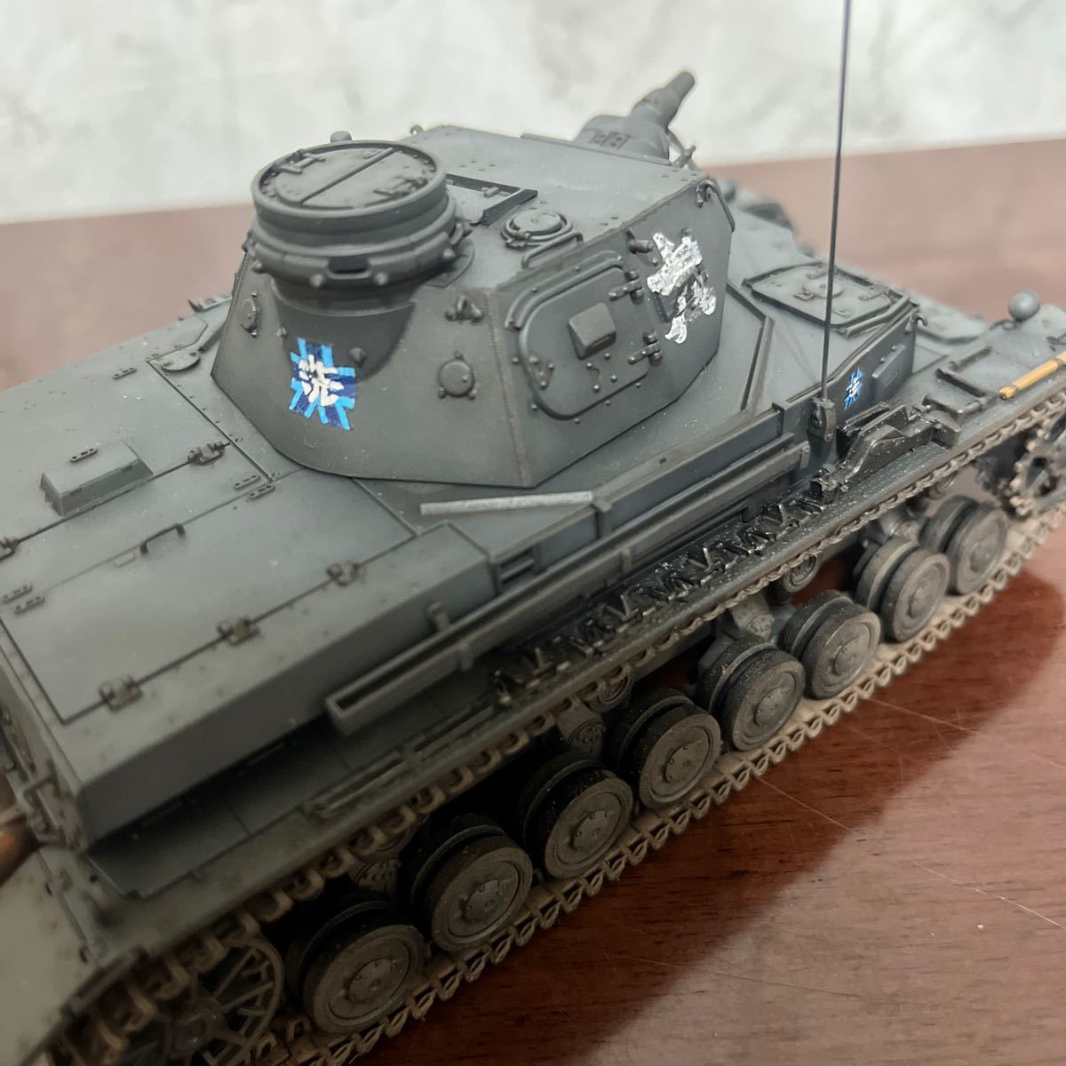 1/35 ガールズ&パンツァー IV号戦車D型 TV版発見時/聖グロリアーナ女学院戦時 完成品◆ガルパン プラモデル あんこうチームの画像9