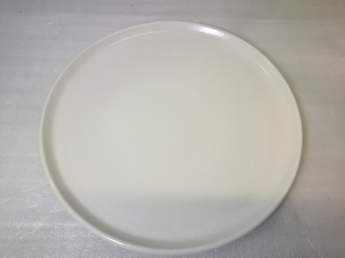 日立電子レンジ皿　日立オーブンレンジ　MRO-NT5 　丸皿 　ホワイト　 陶器製　2016年　ターンテーブル　 電子レンジ部品　直径 約28ｃｍ_画像1