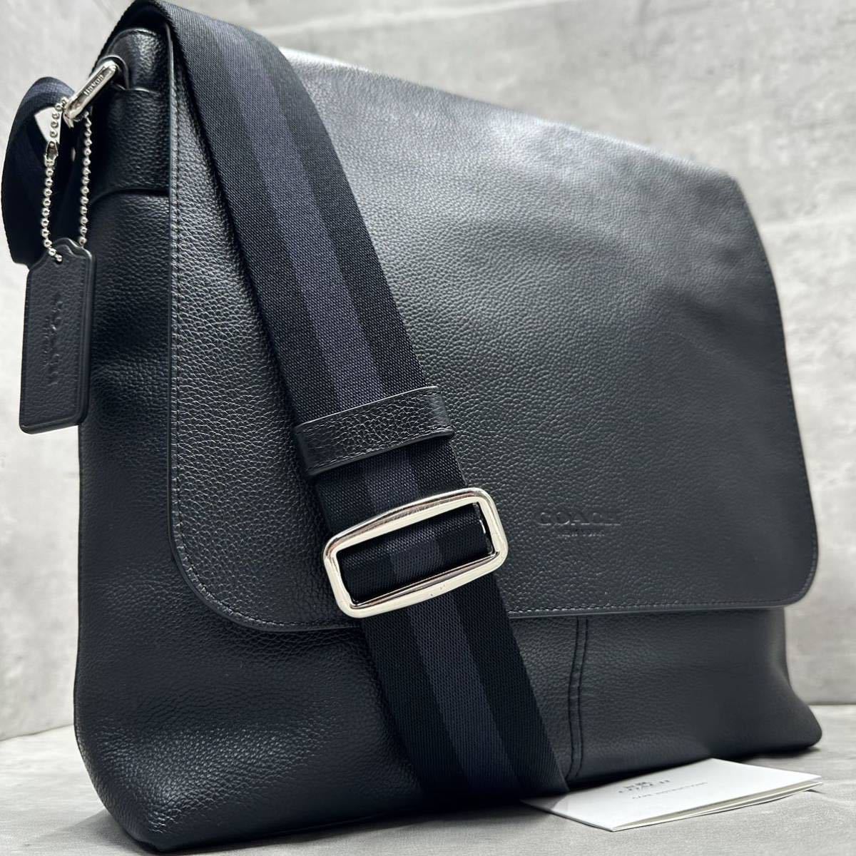 美品 COACH ショルダーバッグ サコッシュ 斜めがけ レザー 赤 美品 COACH ショルダーバッグ サコッシュ 斜めがけ レザー 赤