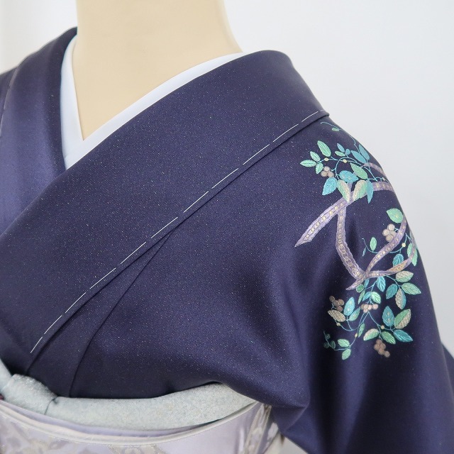ゆめsaku2 美品 シンデレラ 馬車 金通し 着物 正絹 仕付け糸付 ゆめsaku2 美品 シンデレラ 馬車 金通し 着物 正絹 仕付け糸付