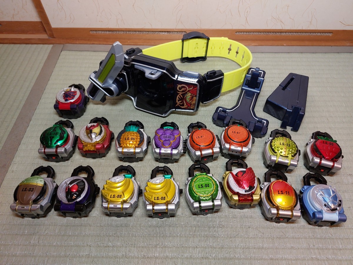 Yahoo!オークション - 仮面ライダーベルト 大量セット フォーゼ Yahoo!オークション - 仮面ライダーベルト 大量セット フォーゼ