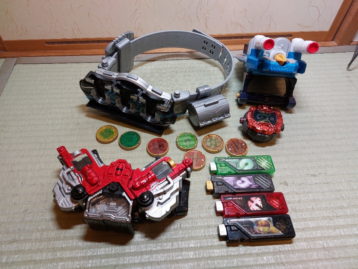 Yahoo!オークション - 仮面ライダーベルト 大量セット フォーゼ Yahoo!オークション - 仮面ライダーベルト 大量セット フォーゼ