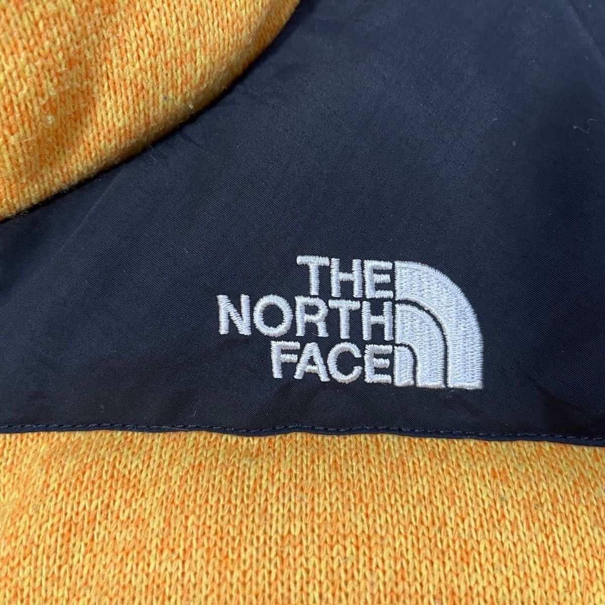 ノースフェイス ダウンベスト ヌプシ　700FP バイカラー　黒黄色　刺繍ワンポイントロゴ 古着　人気　レディース　イエロー　k2