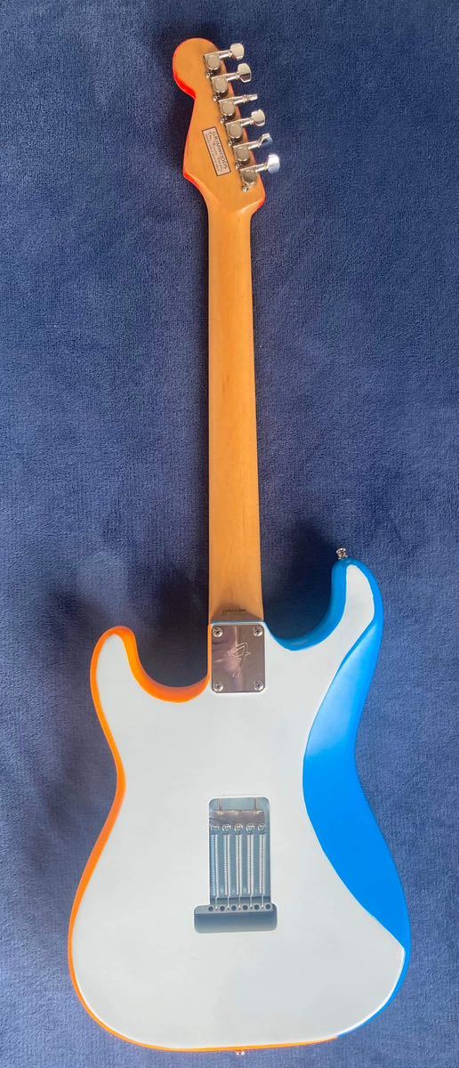 Fender Japan Rocky Stratocaster ビートルズがサージェント・ペパー/マジカル・ミステリー・ツアー_画像4